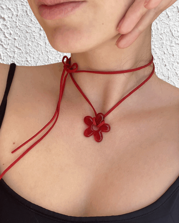 Collier Gina – Fleur en résine personnalisable – Image 3